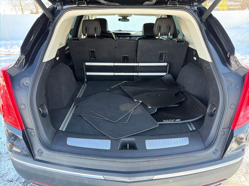 Used 2017 Cadillac XT5 Luxury w/ Driver Awareness Package image 26