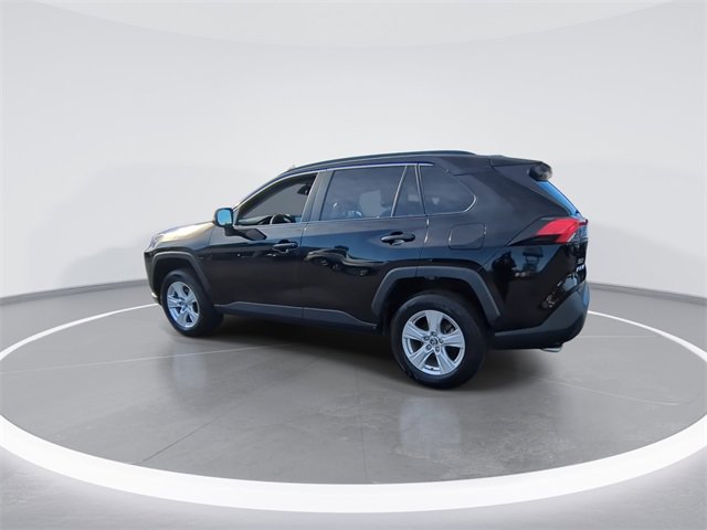 Used 2021 Toyota RAV4 XLE image 6