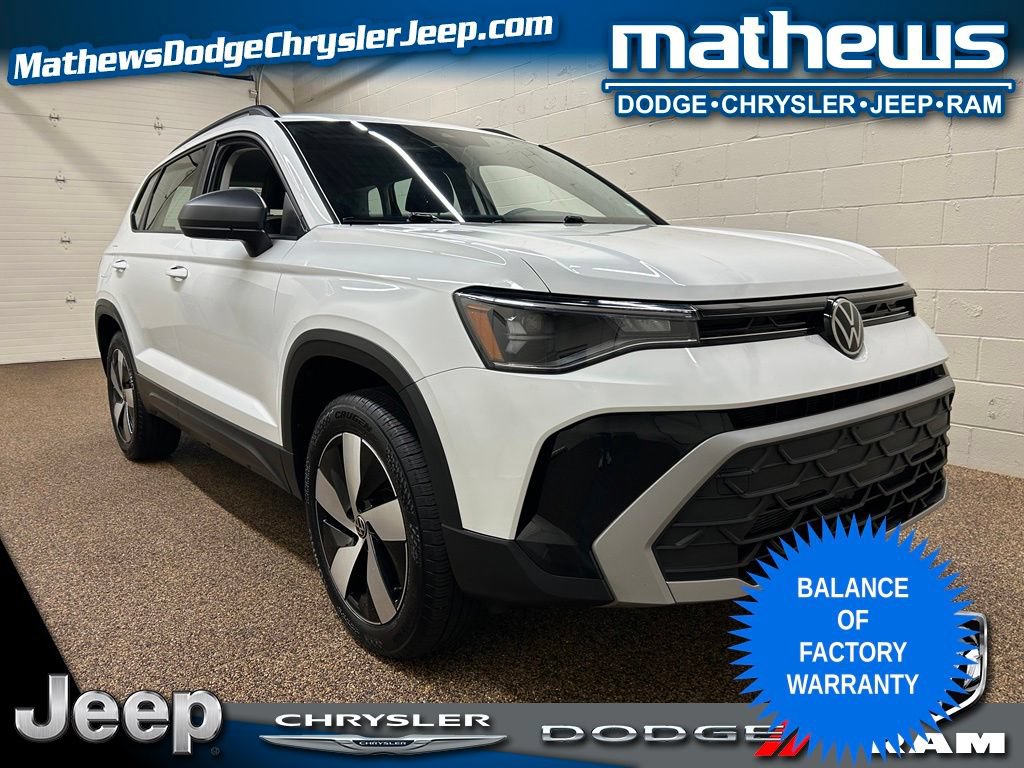 Used 2025 Volkswagen Taos S AWD/4WD image 1