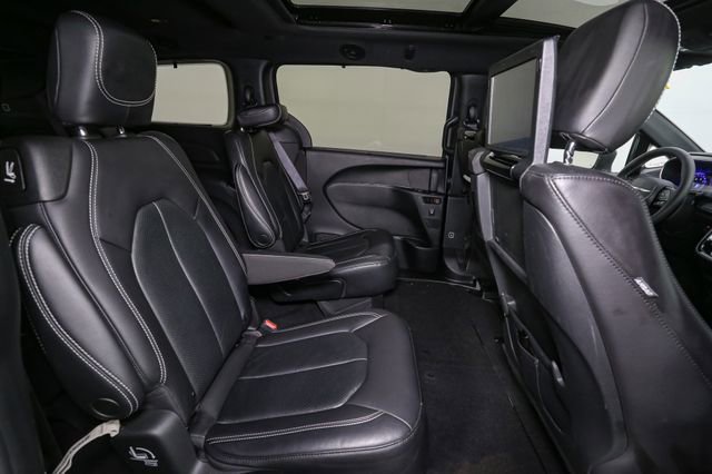 Used 2022 Chrysler Pacifica Touring-L w/ Uconnect Theater Family Group AWD/4WD image 20