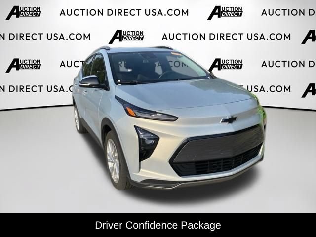 Used 2023 Chevrolet Bolt EUV LT w/ Driver Confidence Package FWD image 3