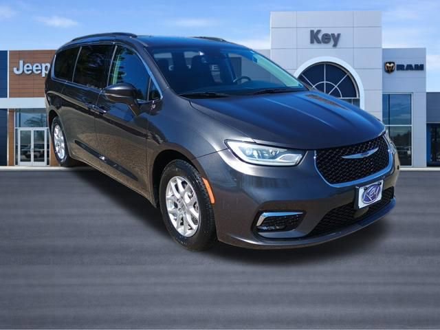Used 2022 Chrysler Pacifica Touring-L image 8