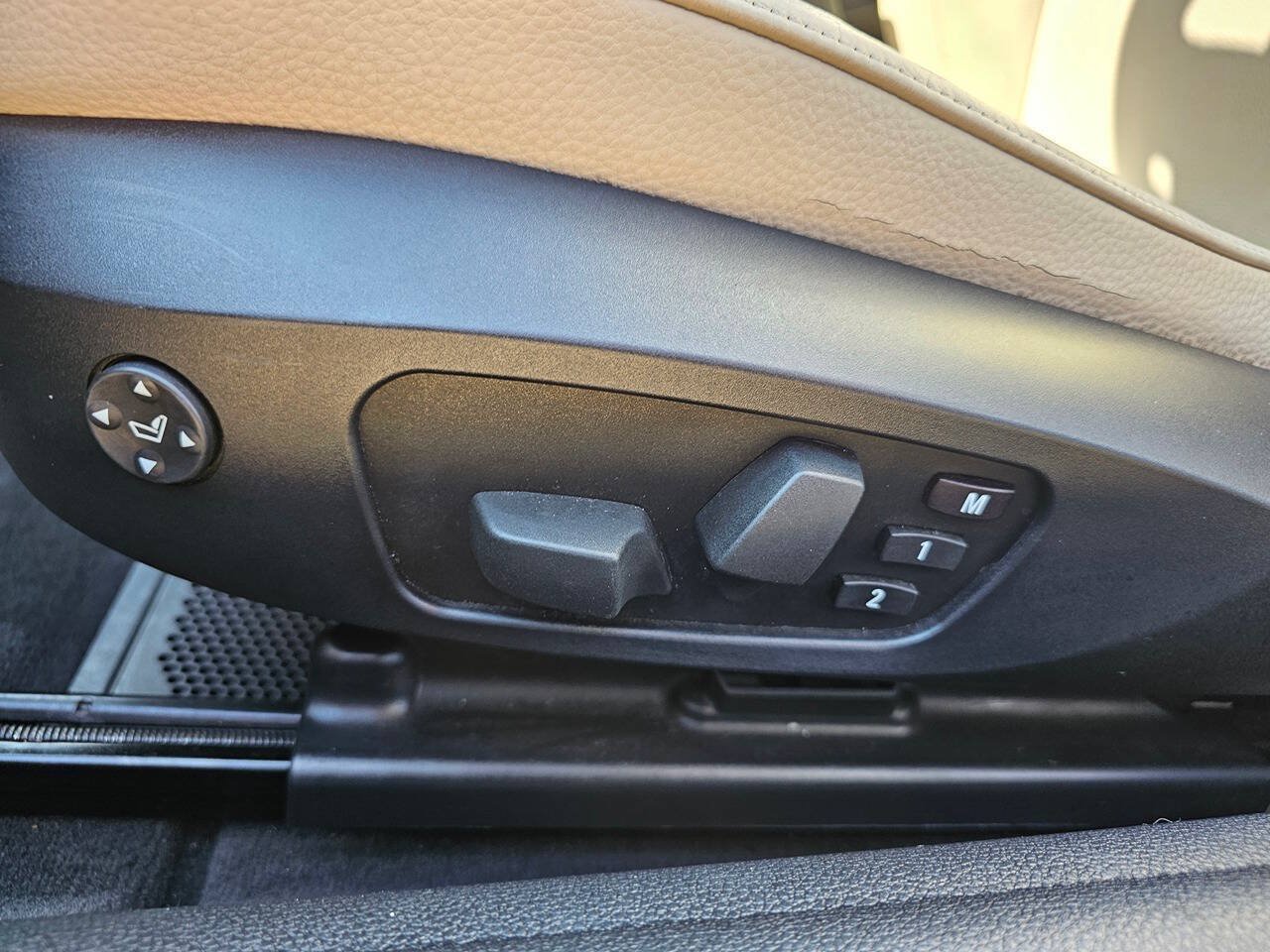Used 2013 BMW 135i Convertible RWD image 12