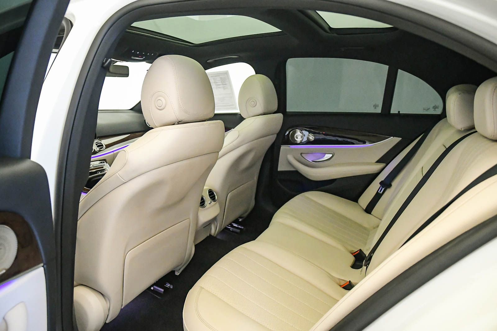 Used 2022 Mercedes-Benz E 350 Sedan w/ Driver Assistance Package image 20