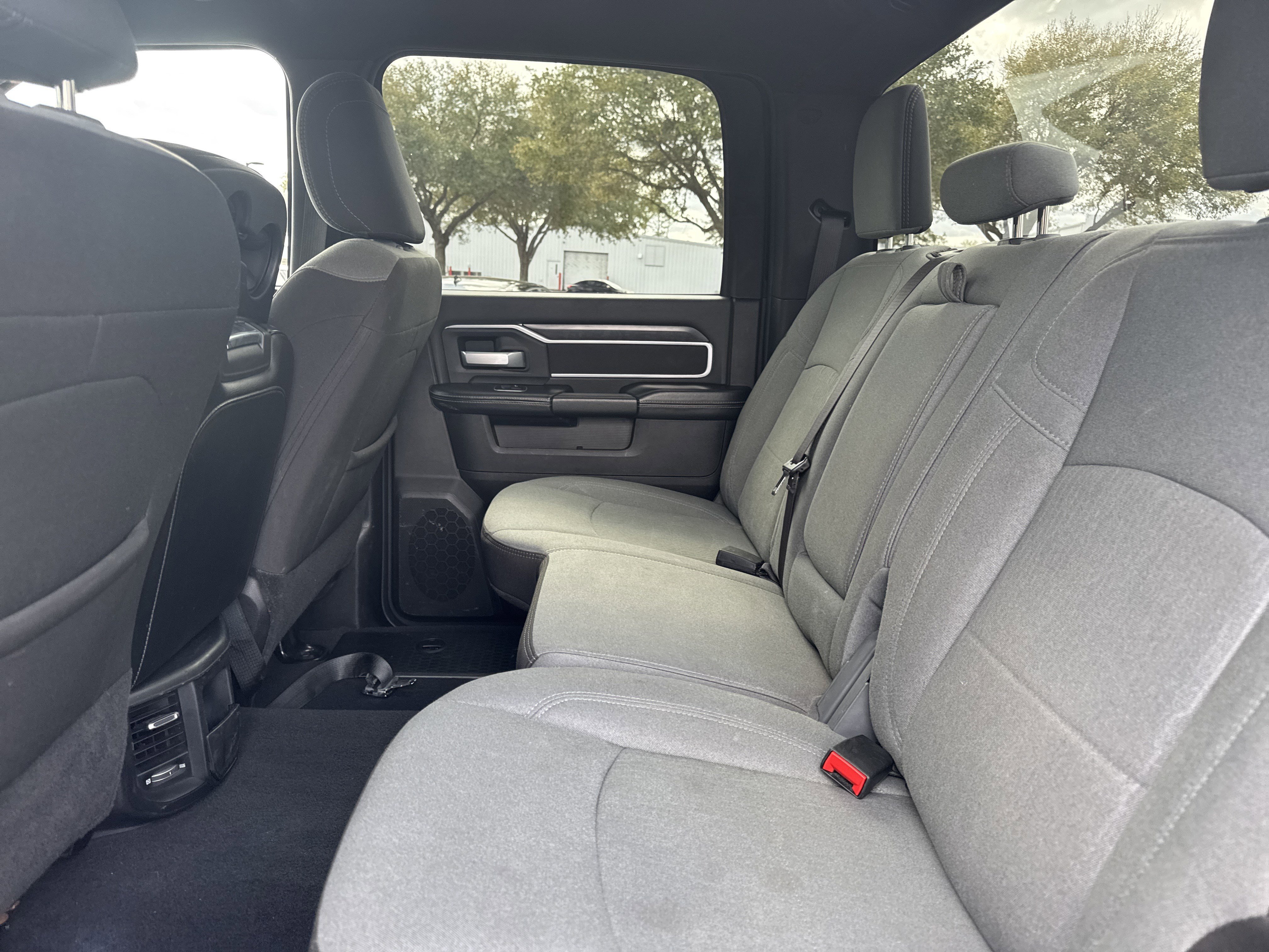 Used 2024 RAM 3500 Big Horn image 23