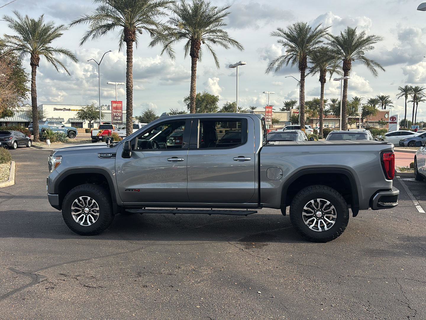 Used 2021 GMC Sierra 1500 AT4 w/ Technology Package image 4