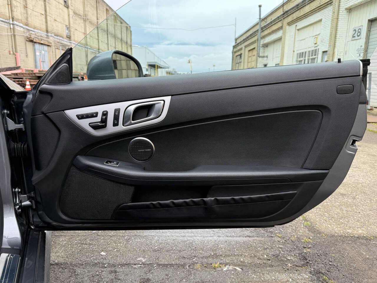 Used 2016 Mercedes-Benz SLK 350 image 42