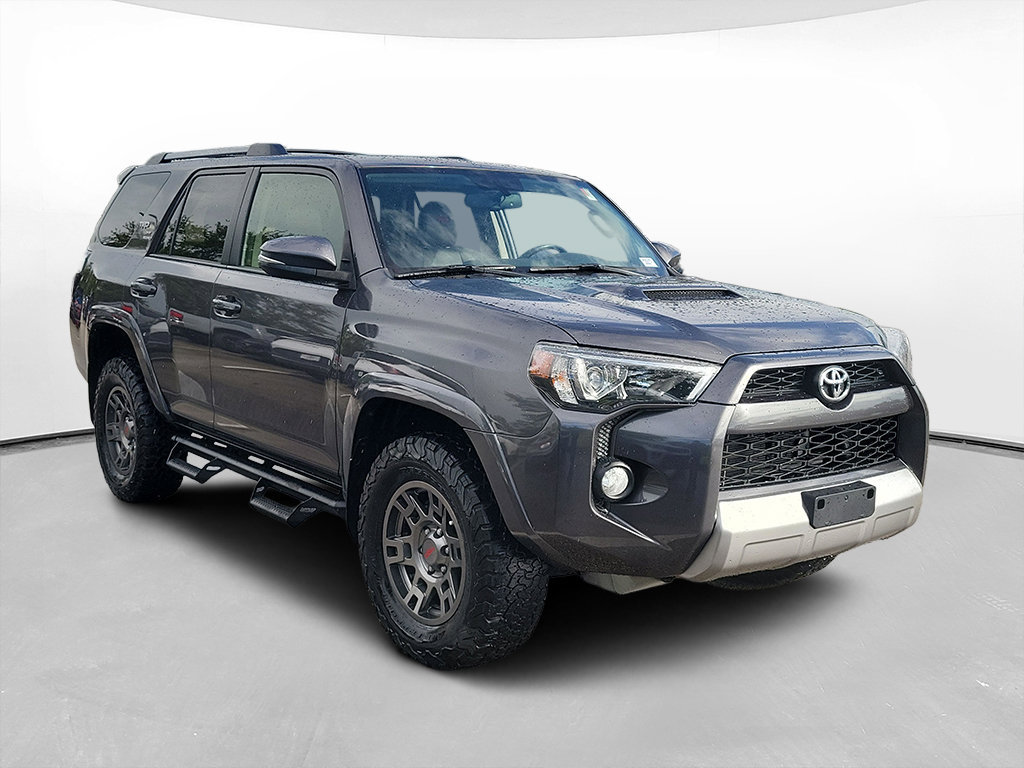 Used 2018 Toyota 4Runner TRD Off-Road Premium w/ TRD Performance Package AWD/4WD image 3