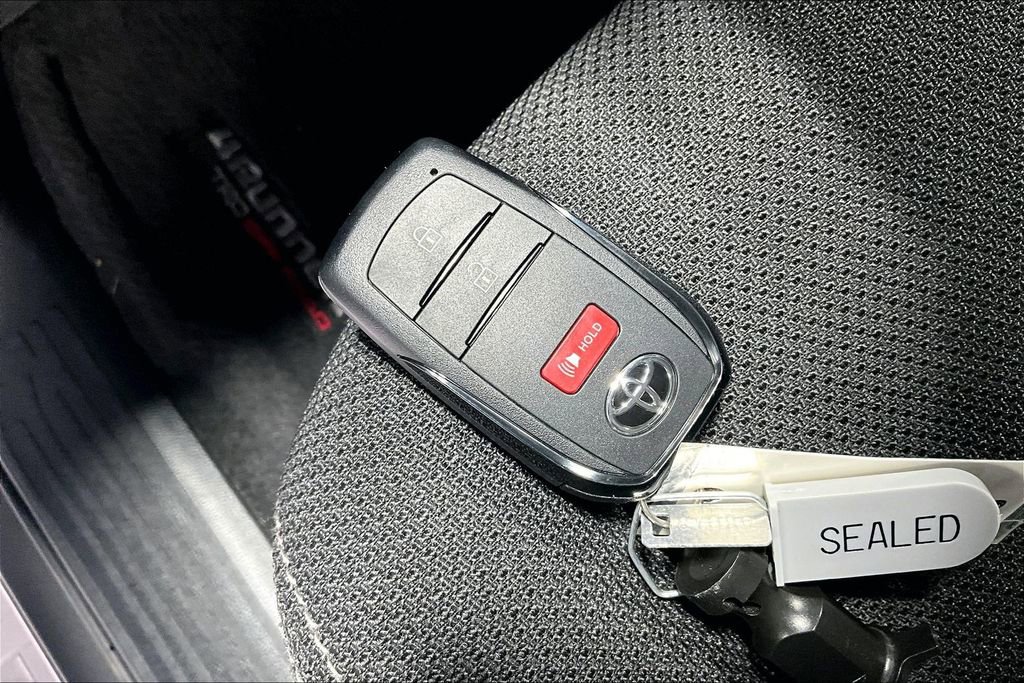 Used 2025 Toyota 4Runner TRD Off-Road image 13