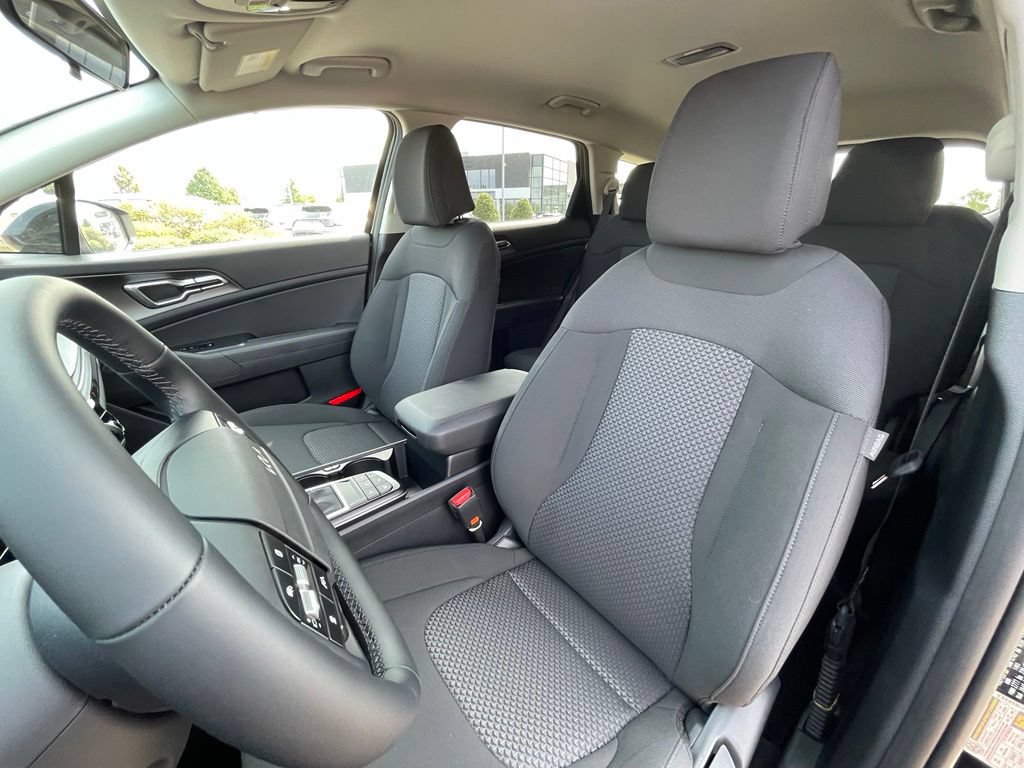 New 2026 Kia Sportage LX FWD image 22