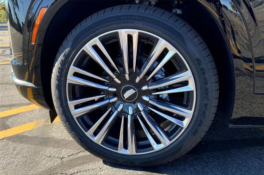 New 2026 Cadillac Vistiq Premium Luxury image 13