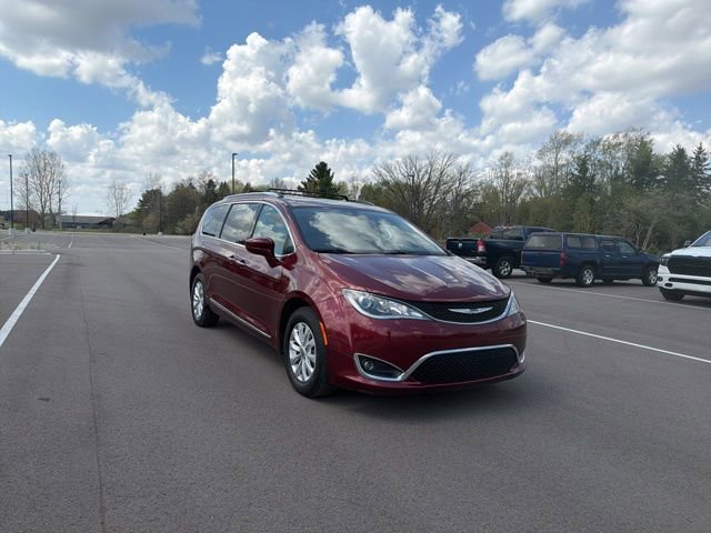 Used 2018 Chrysler Pacifica Touring-L Plus FWD image 6