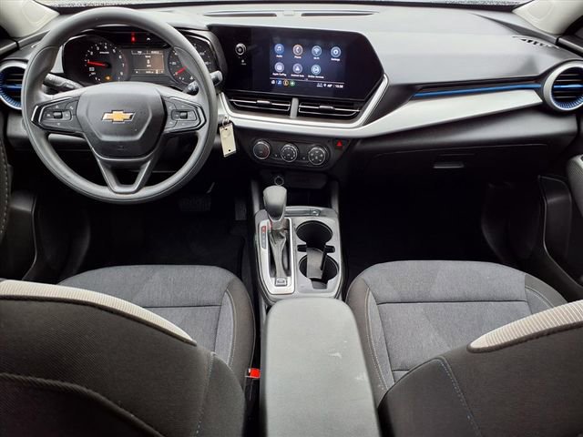 Used 2024 Chevrolet Trax LS w/ LS Convenience Package image 8