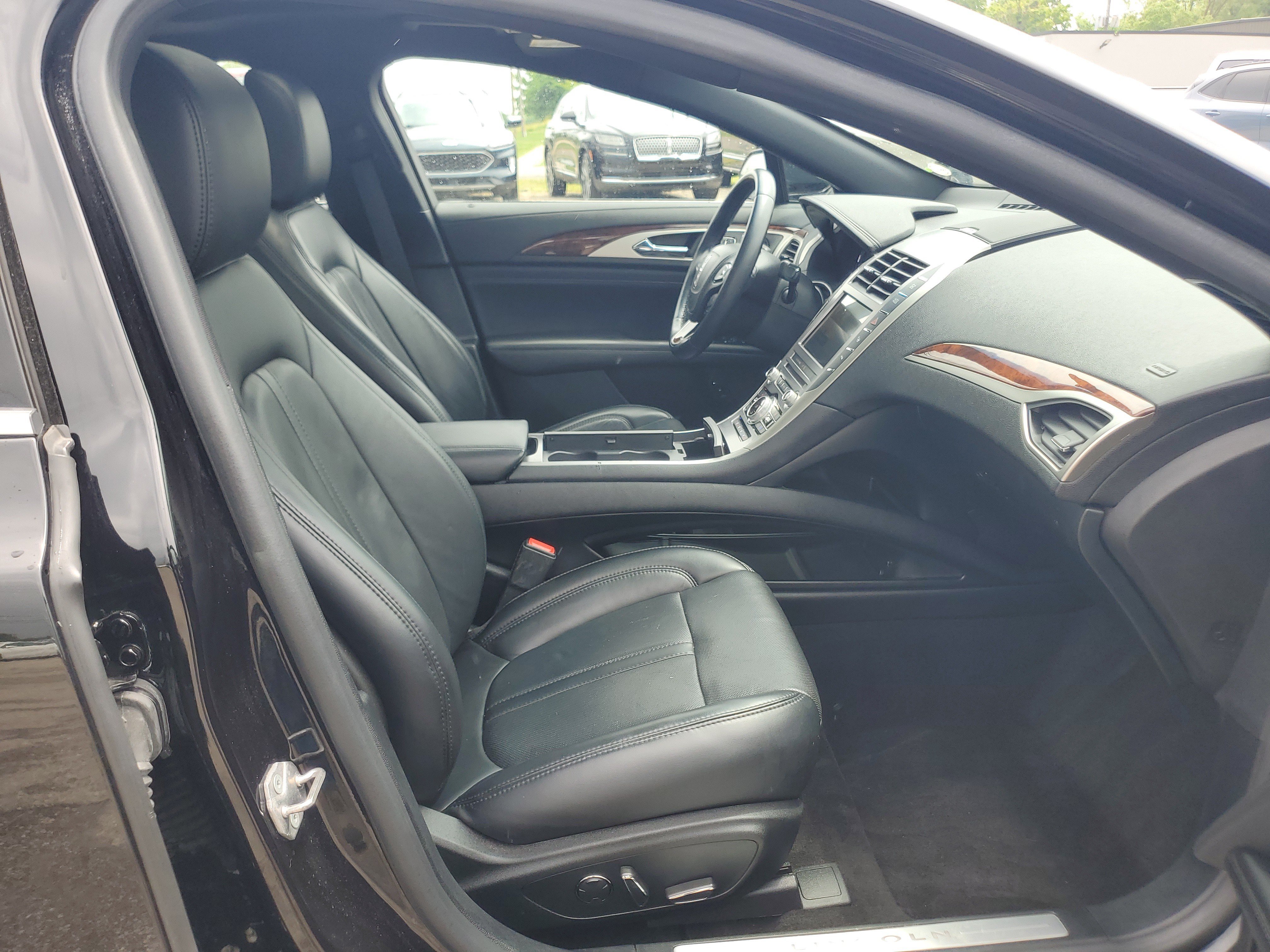 Certified 2020 Lincoln MKZ Reserve w/ Elements Package FWD image 9