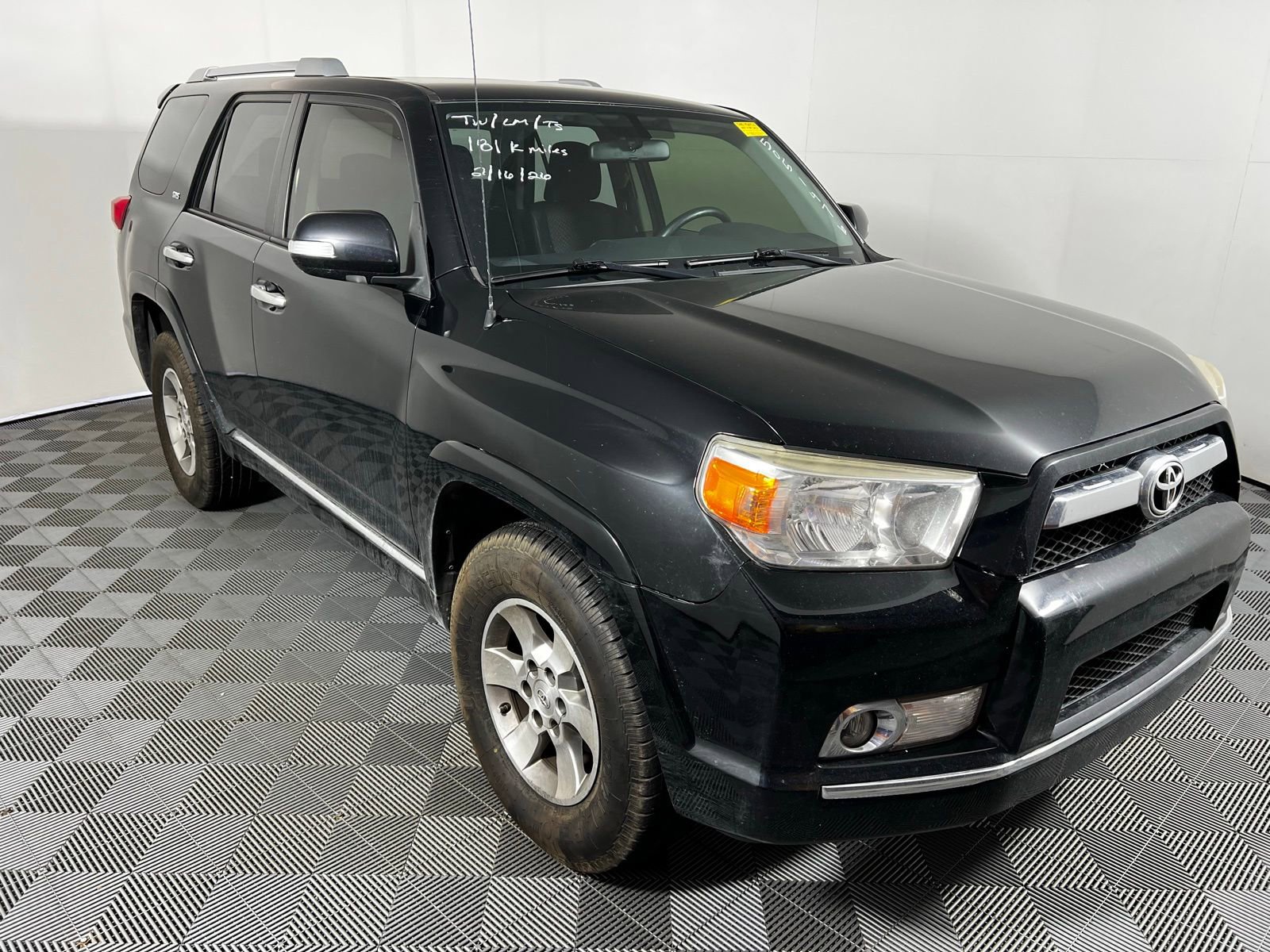 Used 2013 Toyota 4Runner SR5 image 3