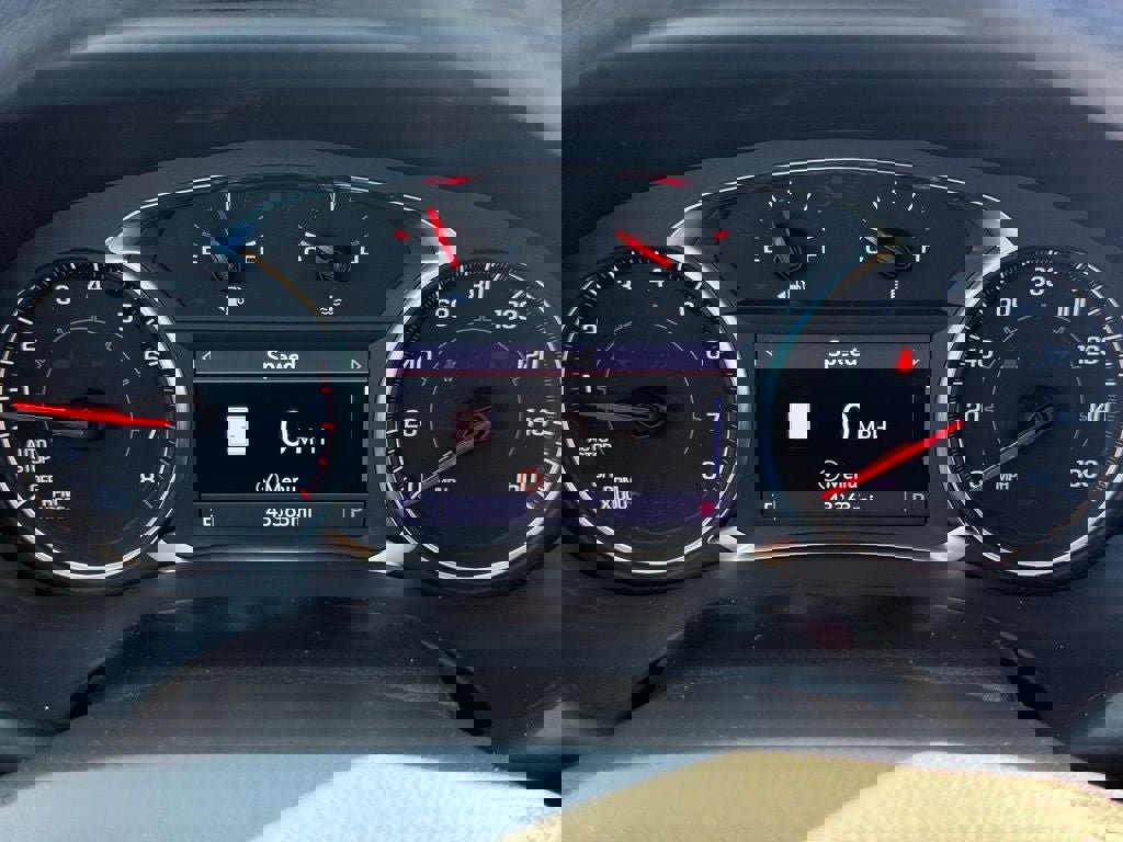 Used 2023 GMC Acadia SLE w/ Driver Convenience Package image 15