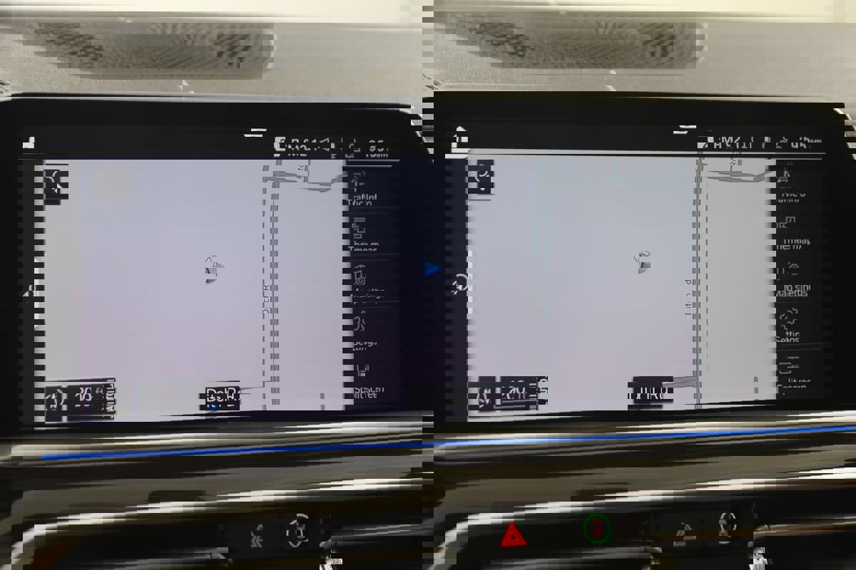 Used 2023 BMW X5 xDrive45e w/ M Sport Package image 9