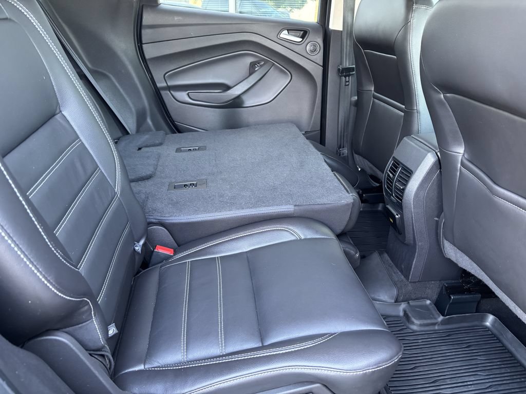 Used 2017 Ford Escape SE w/ SE Leather Comfort Package AWD/4WD image 28