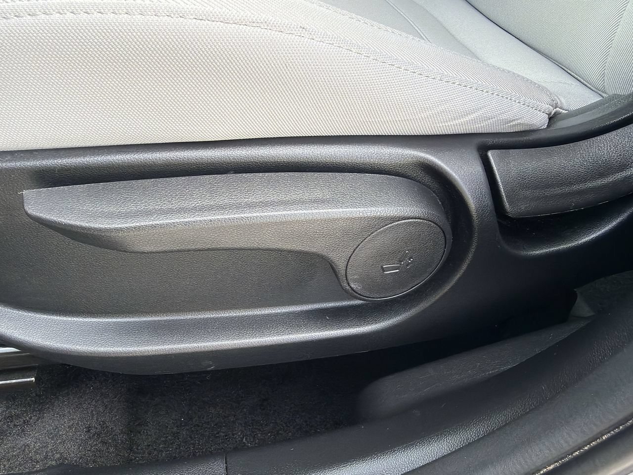 Used 2025 Hyundai Tucson SE FWD image 18