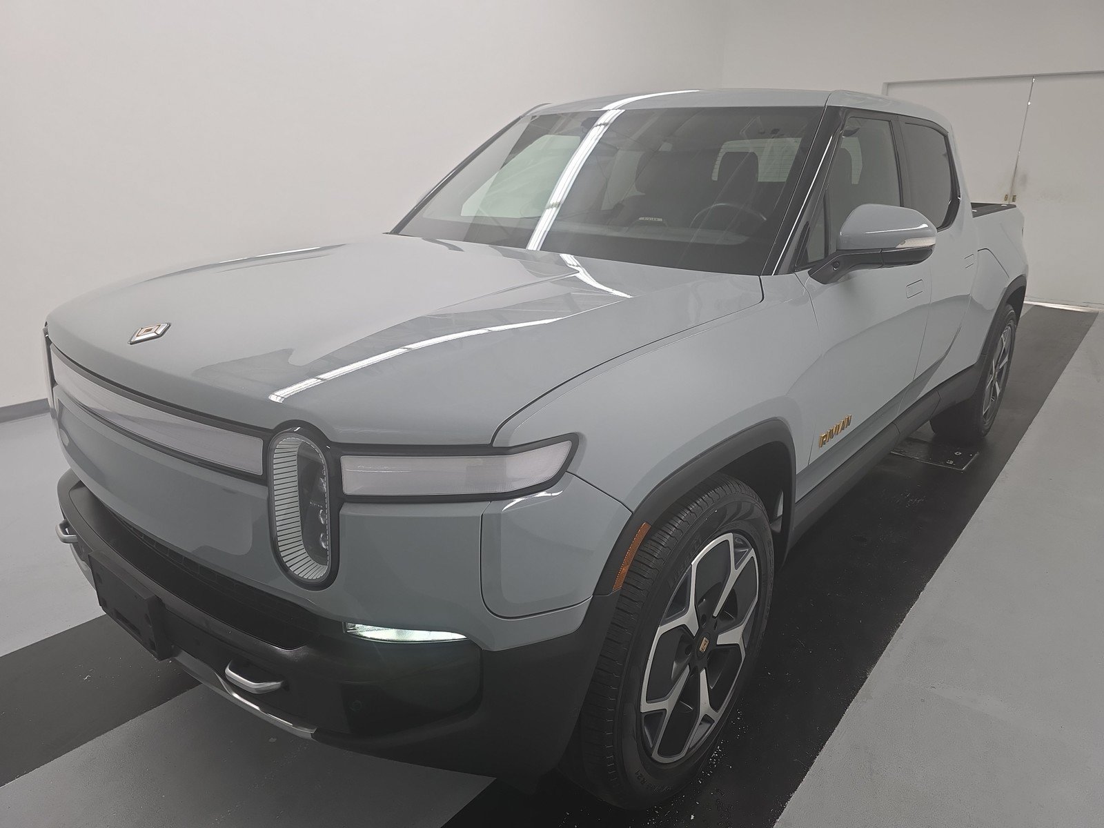 Used 2022 Rivian R1T Adventure