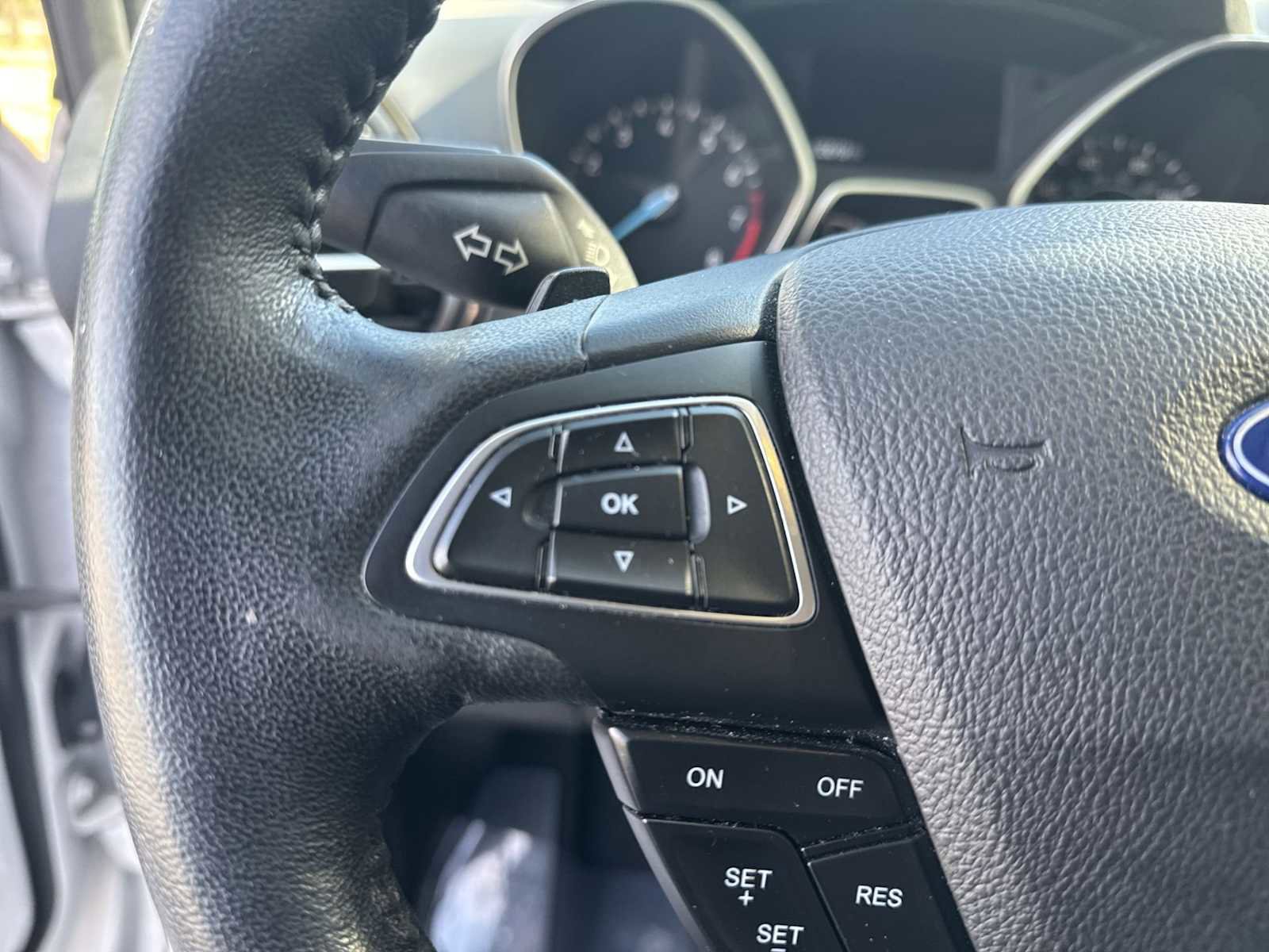 Used 2017 Ford Escape Titanium AWD/4WD image 31