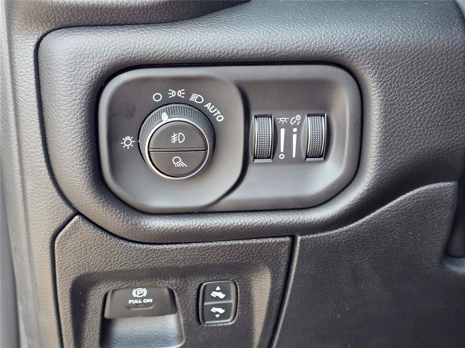 New 2026 RAM 1500 Laramie w/ Night Edition AWD/4WD image 31