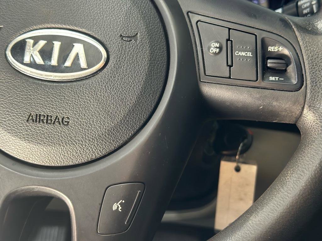 Used 2013 Kia Forte EX w/ Premium Pkg image 28
