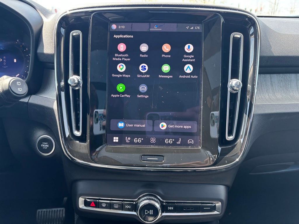 Used 2023 Volvo XC40 B5 Plus w/ Driver Assist Package AWD/4WD image 9