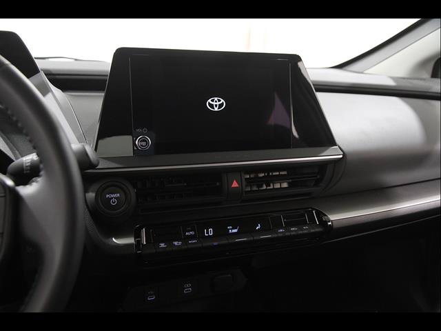 Used 2026 Toyota Prius LE AWD/4WD image 9