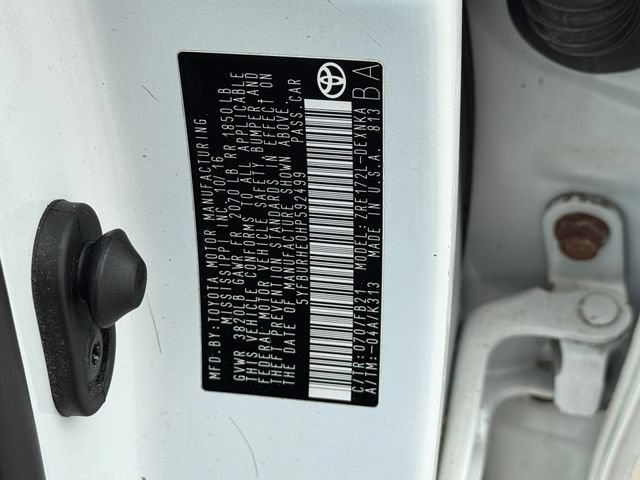 Used 2017 Toyota Corolla LE w/ Carpet Mat Package (TMS) FWD image 27