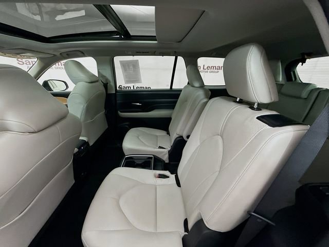Used 2024 Toyota Grand Highlander Limited image 25