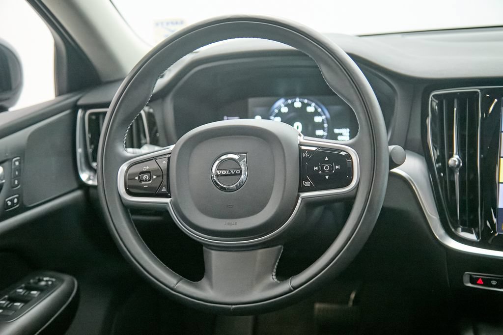 Used 2019 Volvo S60 T6 Momentum w/ Premium Package AWD/4WD image 27