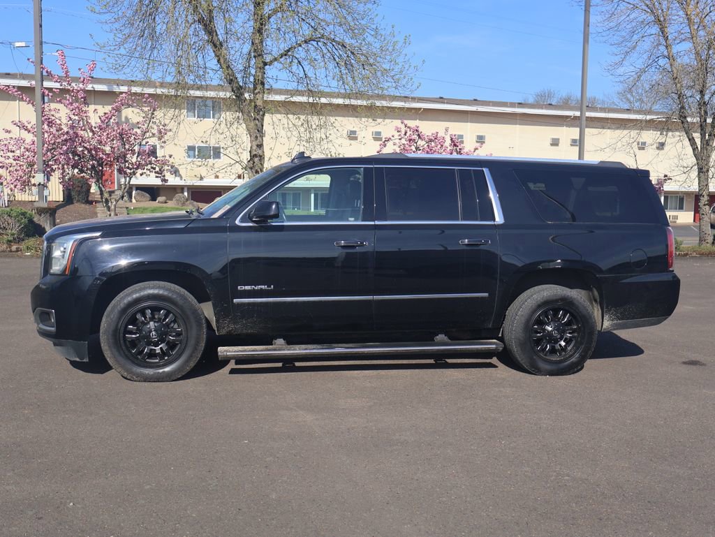Used 2017 GMC Yukon XL Denali w/ Open Road Package AWD/4WD image 3