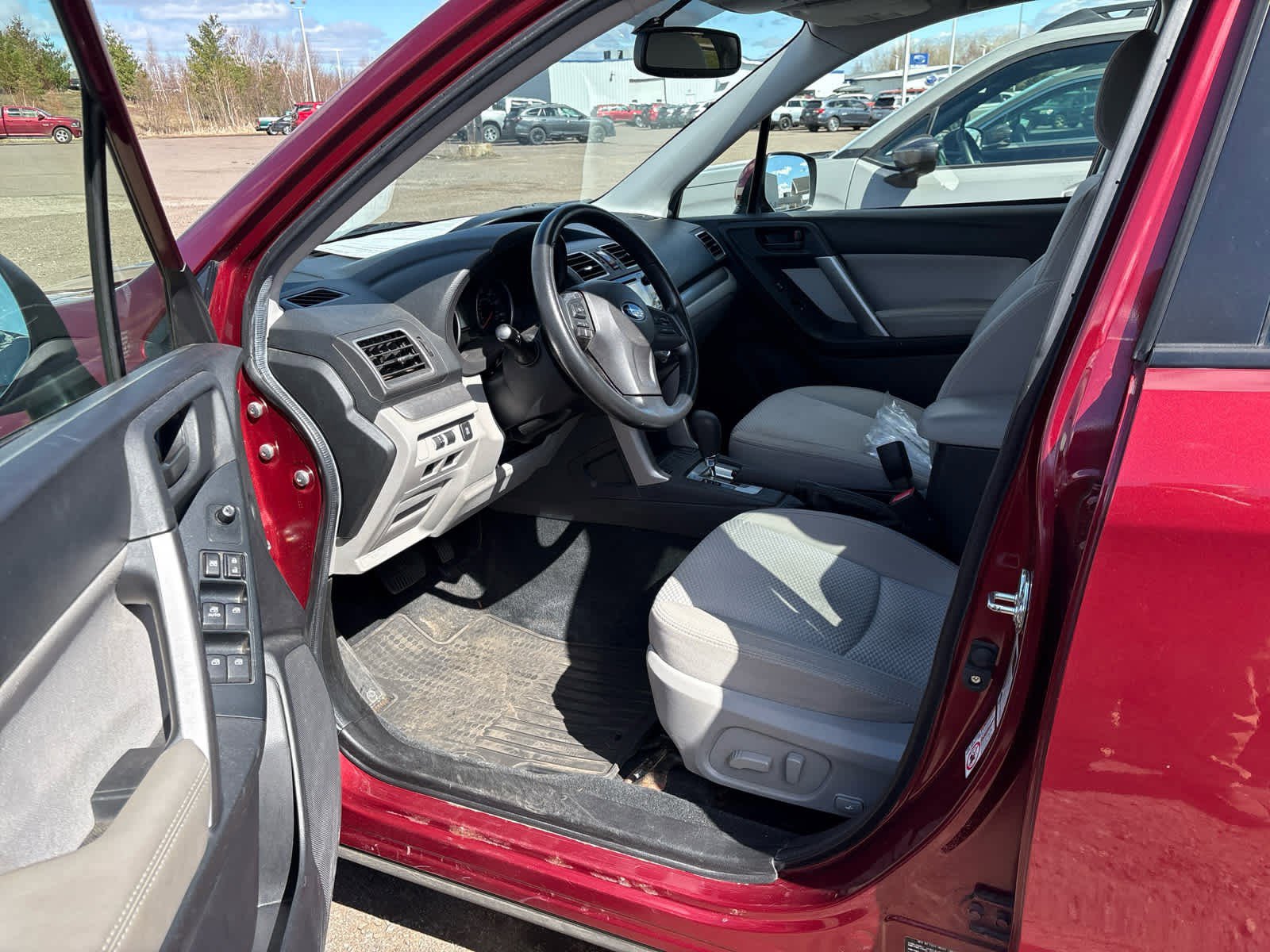 Used 2016 Subaru Forester 2.5i Premium w/ All-Weather Package AWD/4WD image 10