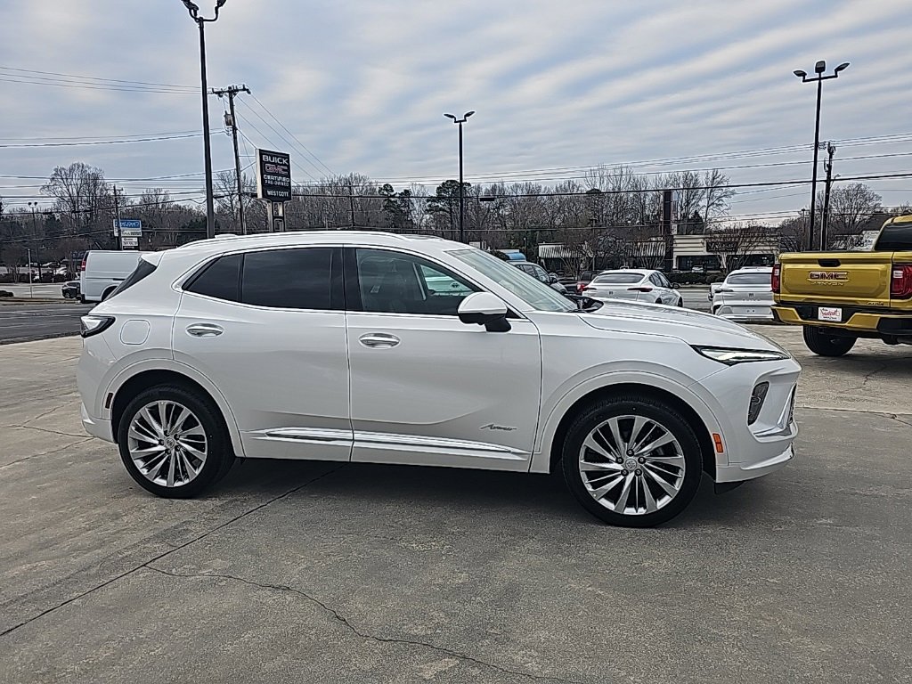 New 2025 Buick Envision Avenir image 2