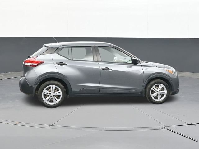 Used 2019 Nissan Kicks S image 17