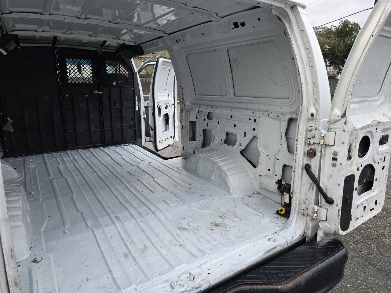 Used 2008 Ford E-150 and Econoline 150 image 50