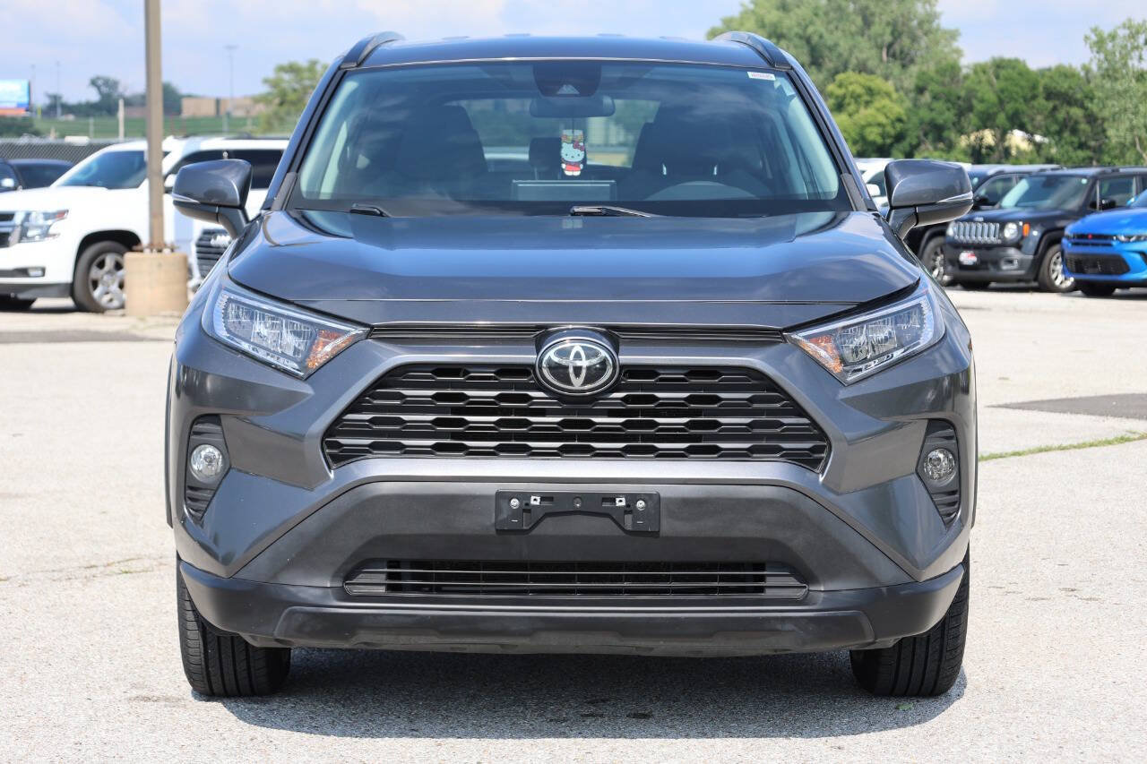 Used 2021 Toyota RAV4 XLE AWD/4WD image 2