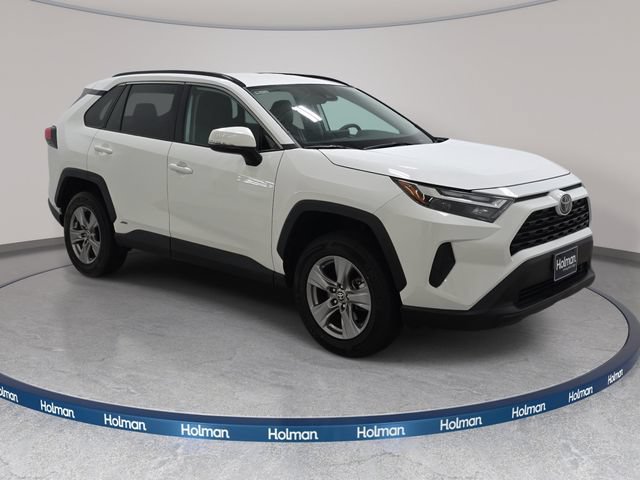 Certified 2025 Toyota RAV4 XLE AWD/4WD image 3