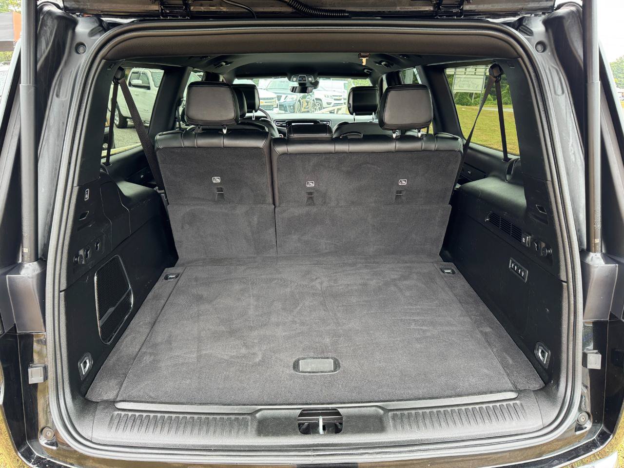 Used 2024 Jeep Wagoneer L Series II AWD/4WD image 15