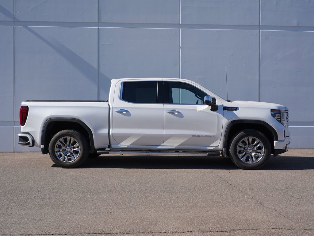 Used 2022 GMC Sierra 1500 Denali AWD/4WD image 2