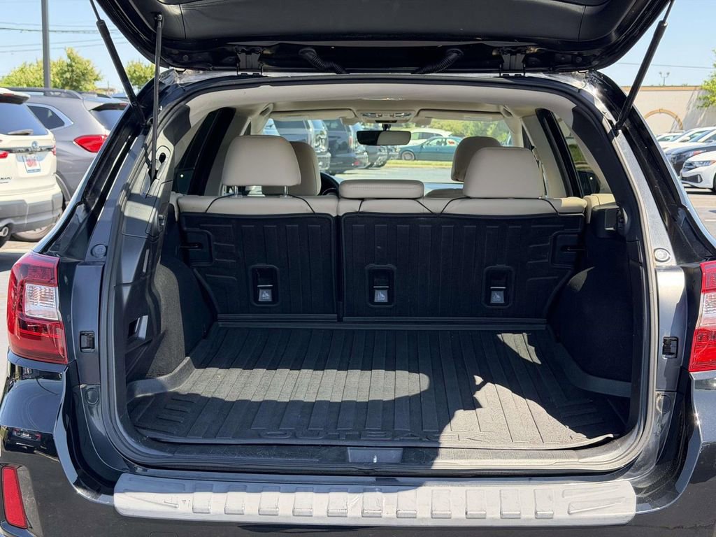 Used 2017 Subaru Outback 2.5i Limited AWD/4WD image 14