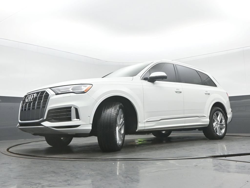 Used 2020 Audi Q7 3.0T Premium Plus AWD/4WD image 28