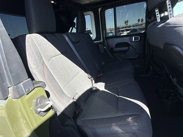 Used 2024 Jeep Wrangler Unlimited Rubicon w/ Technology Group image 26