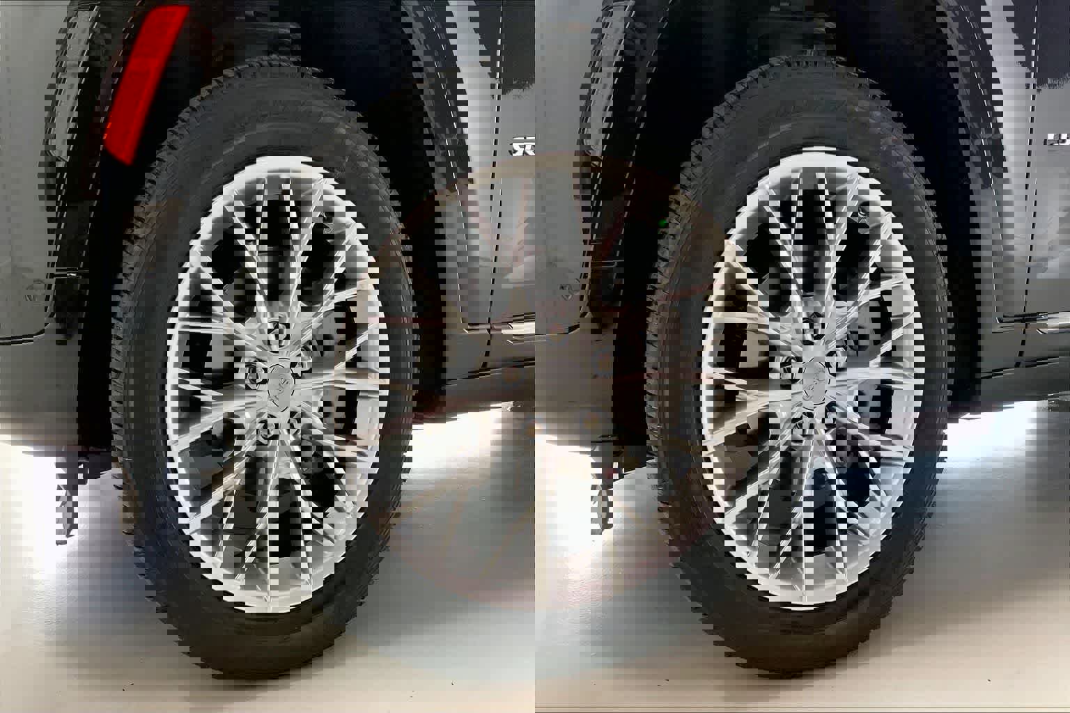 Used 2022 Jeep Grand Cherokee Summit image 8