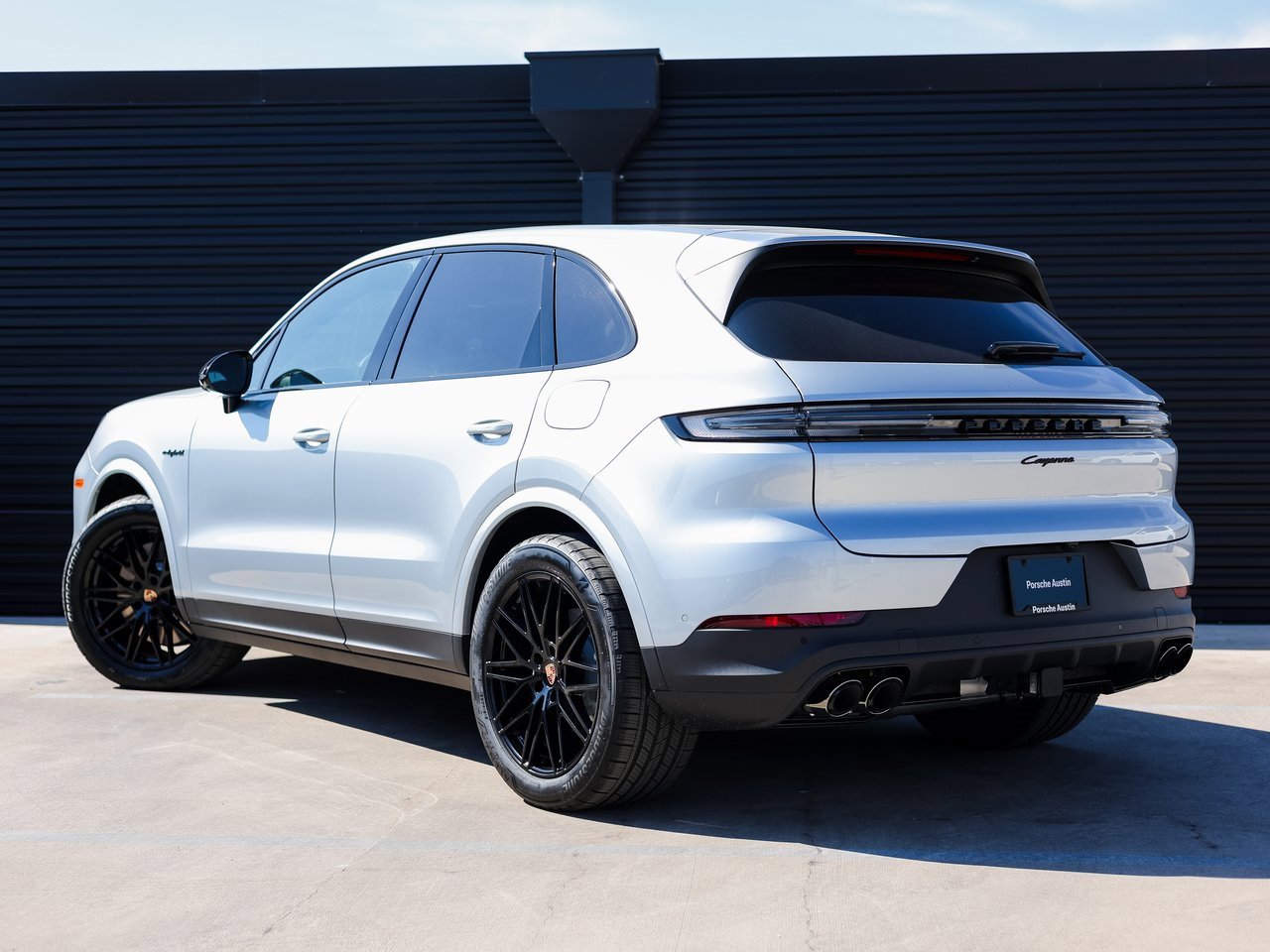 New 2026 Porsche Cayenne E-Hybrid image 3