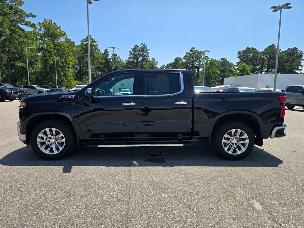 Certified 2022 Chevrolet Silverado 1500 LTZ w/ Safety Package II AWD/4WD image 2