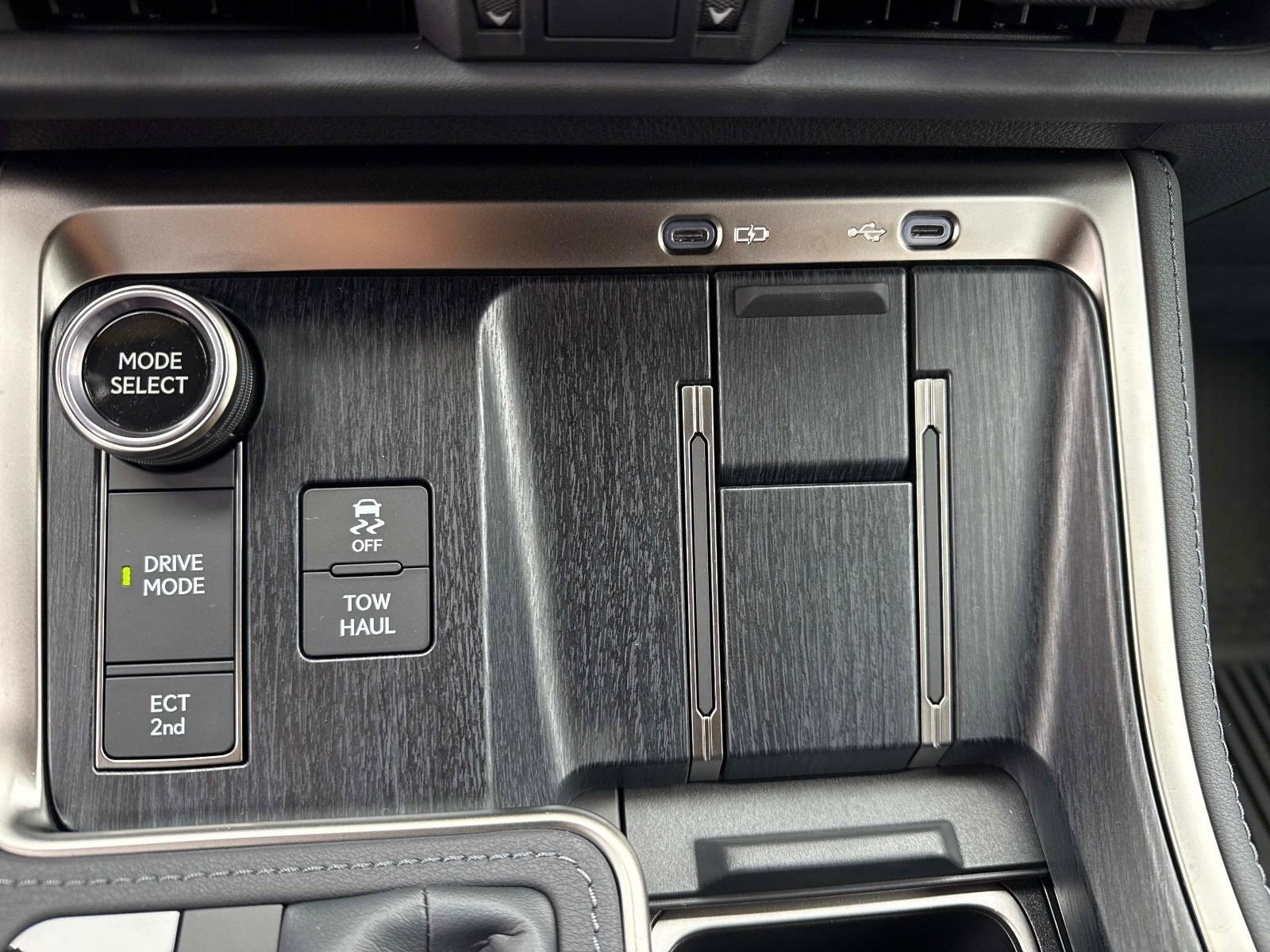 Used 2024 Lexus GX 550 image 23