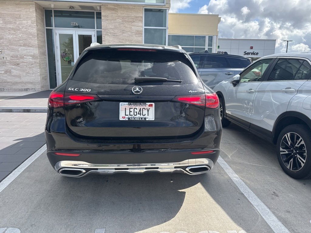 Used 2024 Mercedes-Benz GLC 300 4MATIC image 7