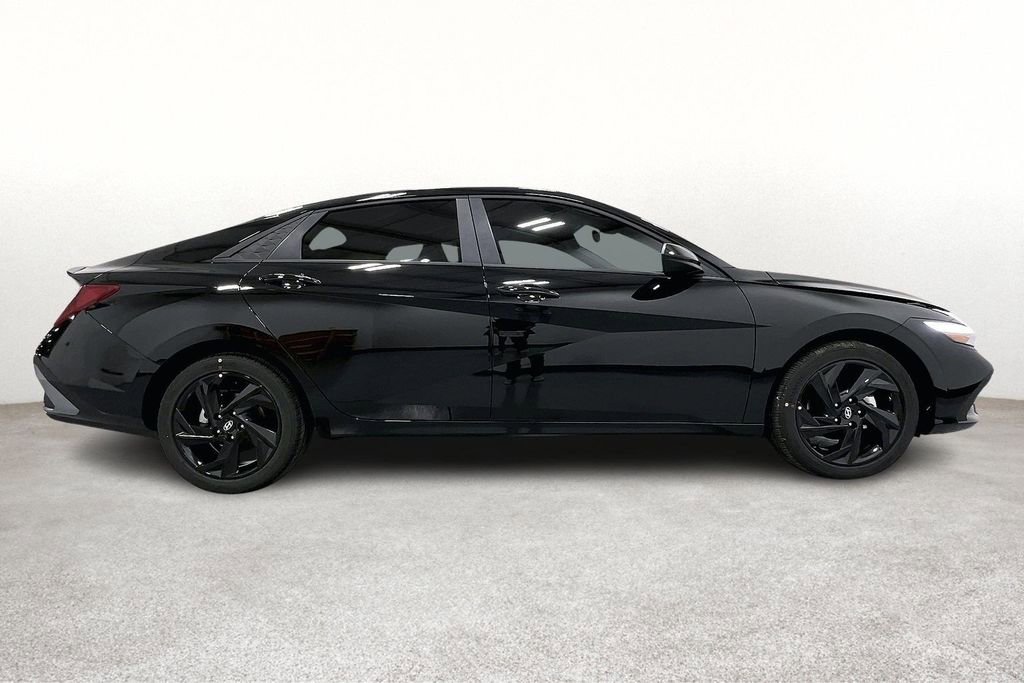 New 2026 Hyundai Elantra Sport FWD image 8